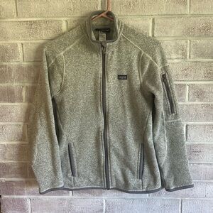 Women’s Patagonia Better Sweater in grey